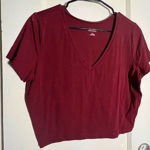 V-neck cropped red tee